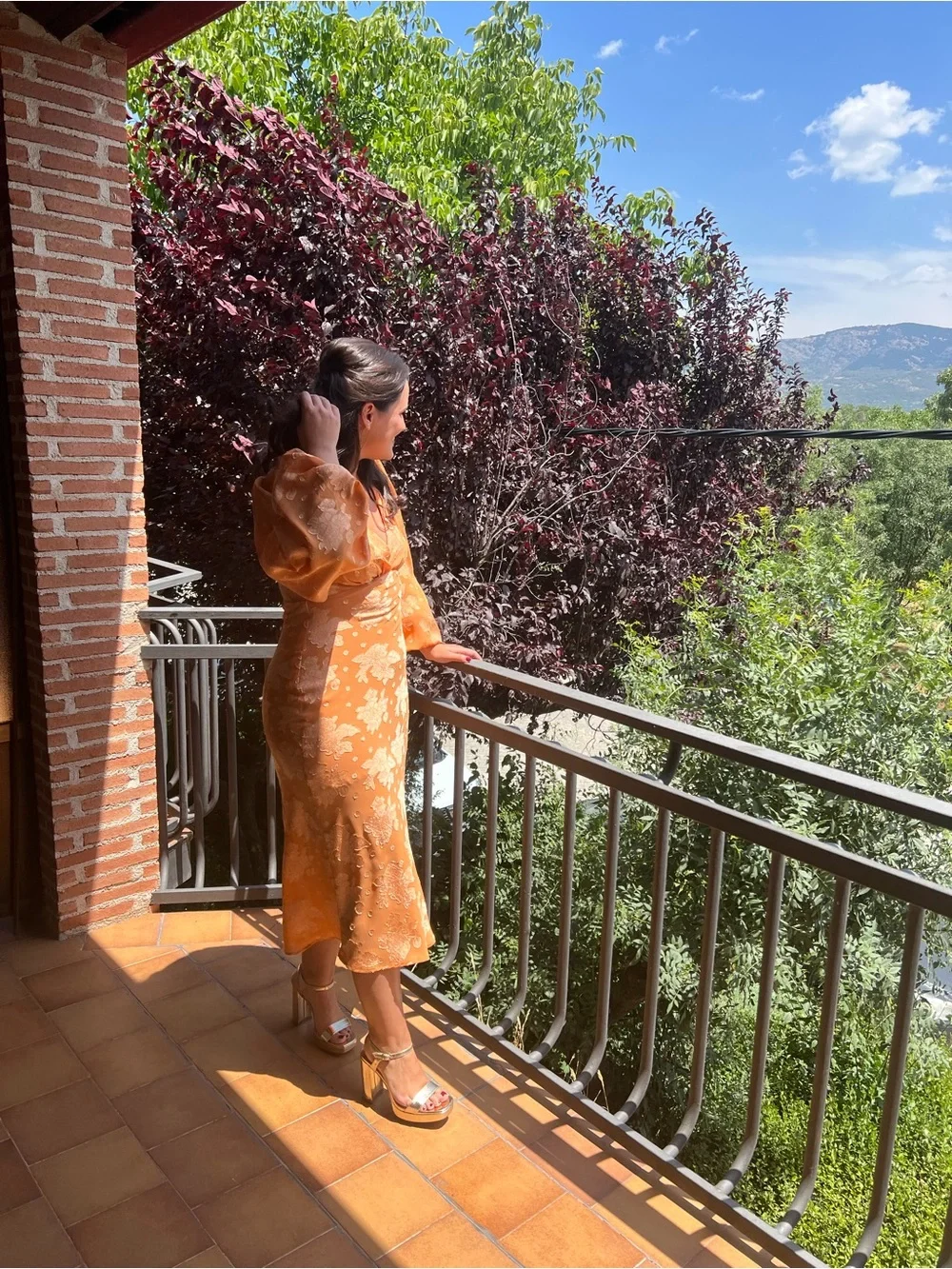Hello Molly Orange Floral V-Neck Maxi Dress - Picture 2 of 3